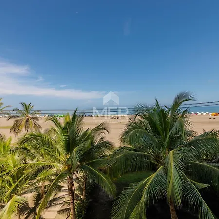 Morros Epic Beachfront Apartment Cartagena