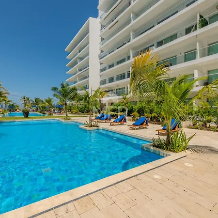 Morros Epic Beachfront
