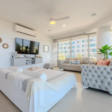 Morros Epic Beachfront Apartamento *